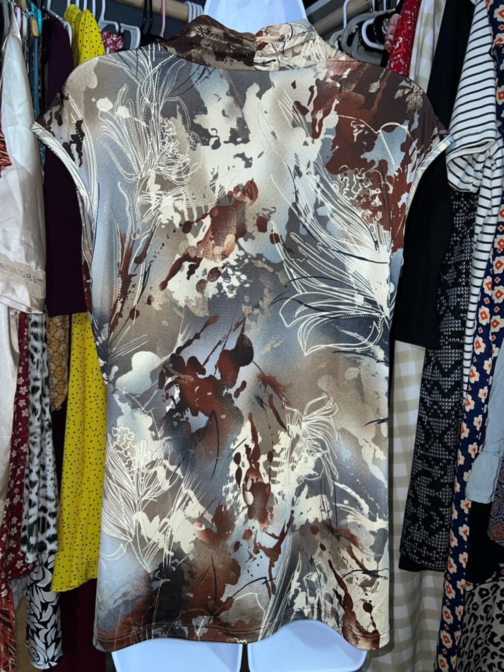 dressbarn Neutral Floral Print Blouse in Beige, Brown, Gray size M - Picture 6 of 9